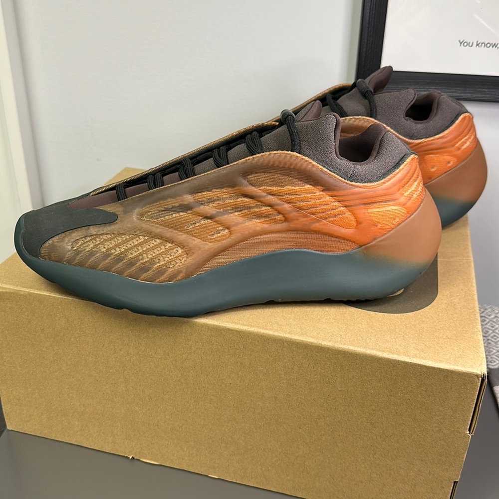 YEEZY 700 V3 Size 12 Sneakers, worn once Copper Fade